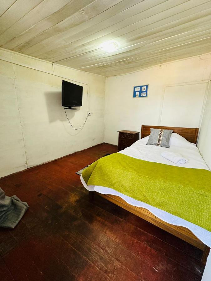 Hostal 3 Norte 圣安东尼奥 外观 照片